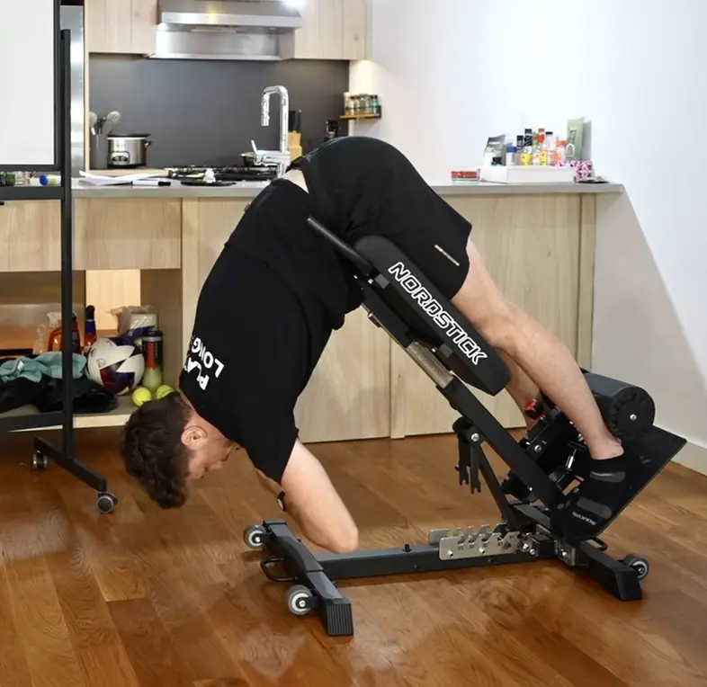Back Extension Machine